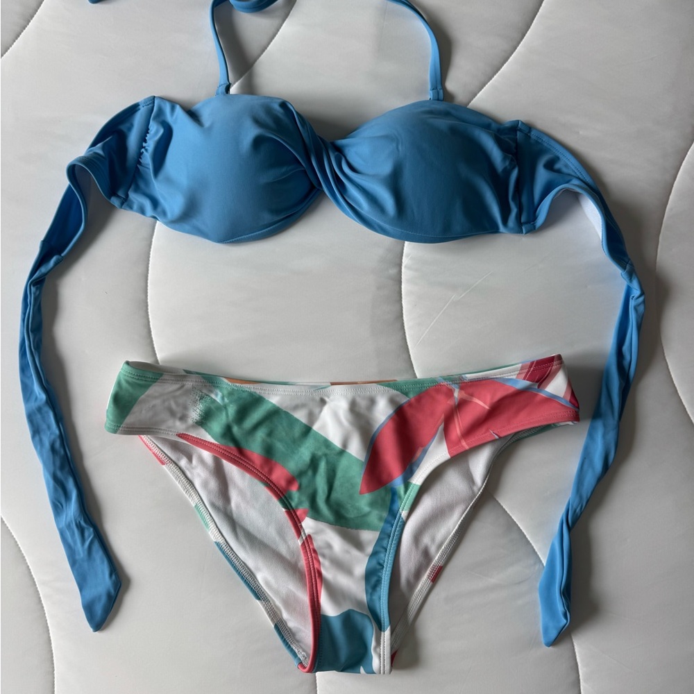 Cupshe Blue and Multicolor Bikini Set